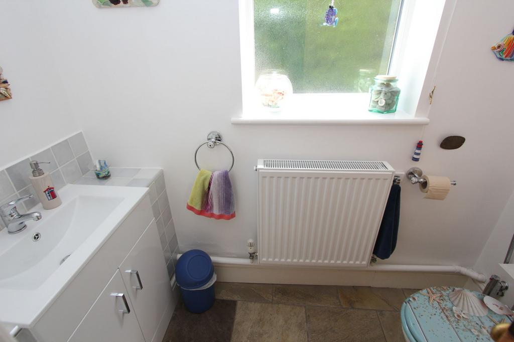 Cloakroom/WC