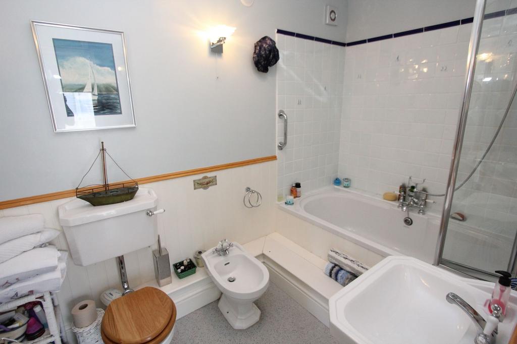 Family bathroom