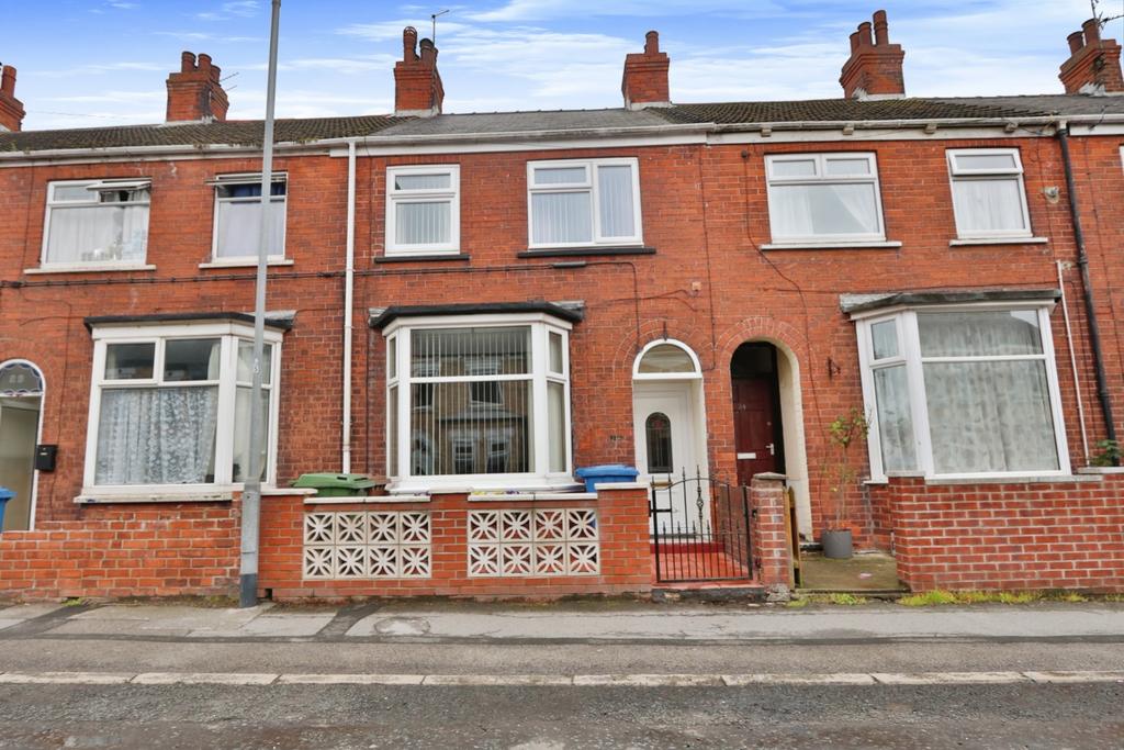 Arthur Street, Withernsea, HU19 2AB 3 bed terraced house for sale £