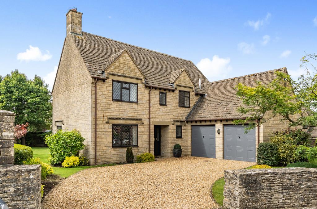 Tamesis Drive, Kemble, Cirencester, Gloucestershire, GL7 4 bed detached