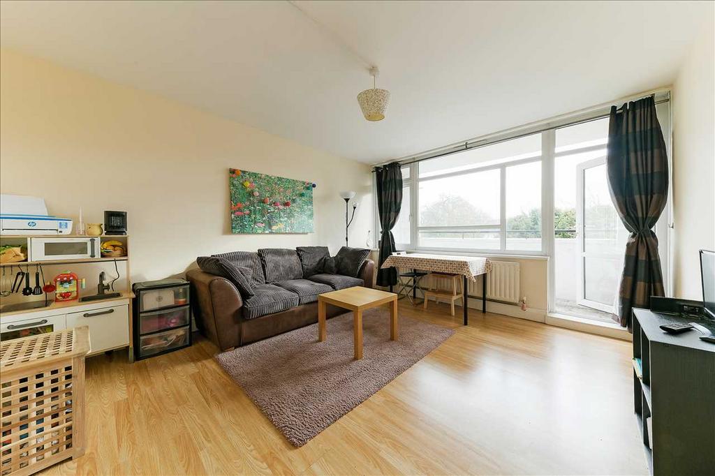 Bisley House, Wimbledon Park Side... 1 bed apartment £275,000