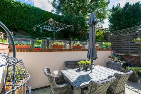 239 Hayling Road, Watford, WD19 7NU