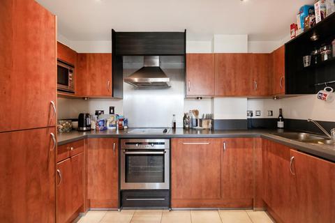 2 bedroom flat to rent, Smugglers Way, Wandsworth