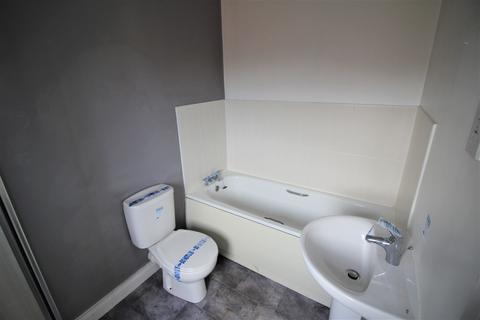 7 Fairbourne Walk, Oldham, OL1 4QQ