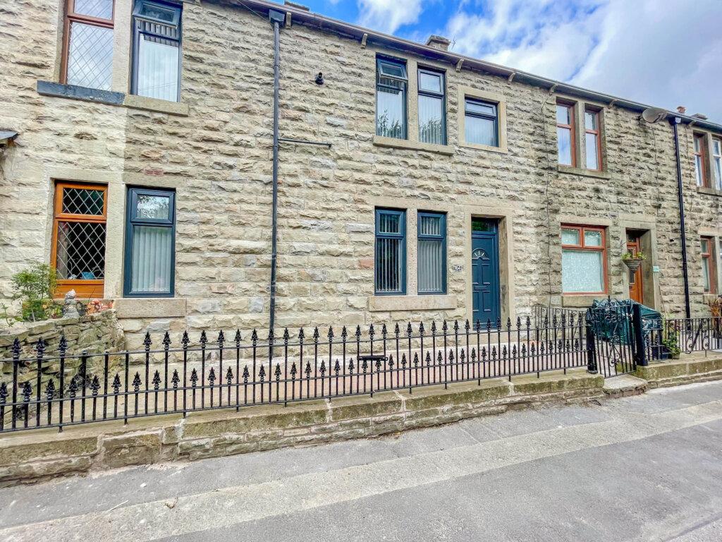Burnley Road, Loveclough, Rossendale 2 bed terraced house for sale £