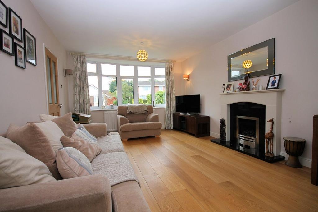North Downs, Knutsford 3 bed detached house £1,650 pcm (£381 pw)