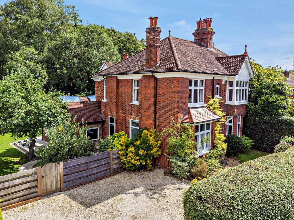 Westcott Street, Westcott, Dorking, Surrey 5 bed semidetached house