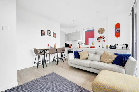 2 bedroom flat for sale - Corsican Square, London E3