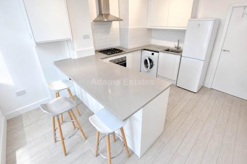1 bedroom in a house share to rent, Sackville Street, Reading