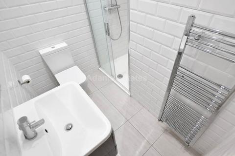 1 bedroom in a house share to rent, Sackville Street, Reading