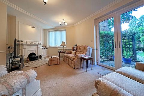 2 bedroom cottage for sale - Bushell Drive, Solihull, B91