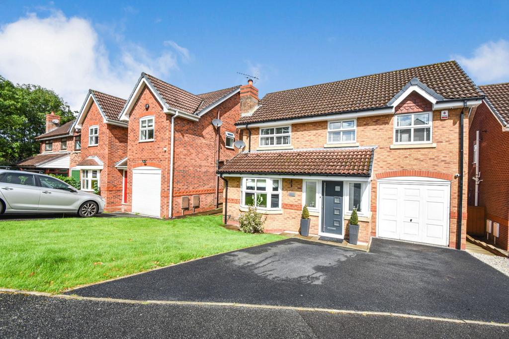Haweswater Crescent, Unsworth, BL9 4 bed detached house for sale £475,000