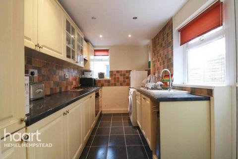 undefined, Leavesden Road, Watford