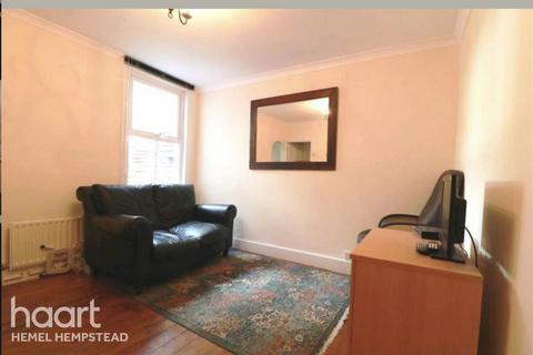 undefined, Leavesden Road, Watford