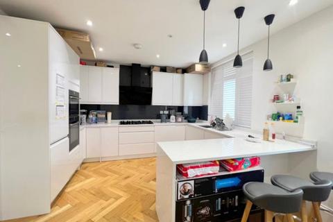 2 bedroom flat to rent, Horn Lane, Acton, W3