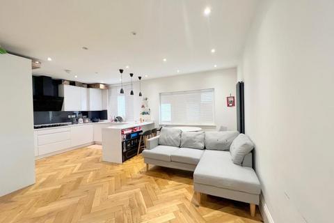 2 bedroom flat to rent, Horn Lane, Acton, W3