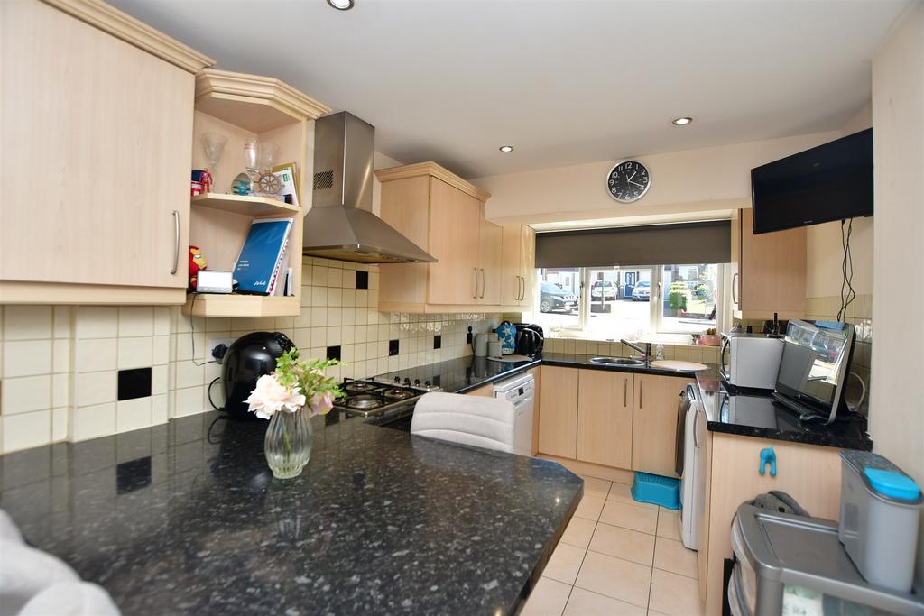 Kitchen/ Breakfast Room