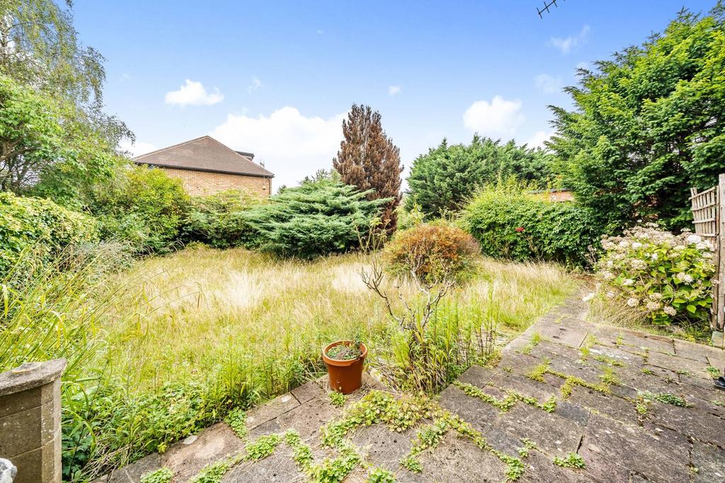 Hayes Street Hayes Bromley Br2 3 Bed Semi Detached House £600 000