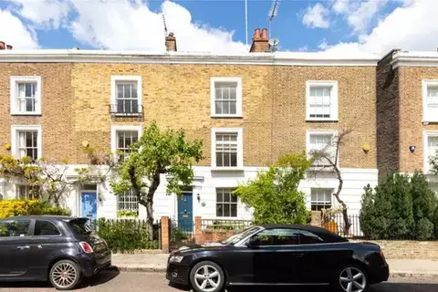 3 bedroom detached house to rent, Christchurch Street, Kensington, London, SW3