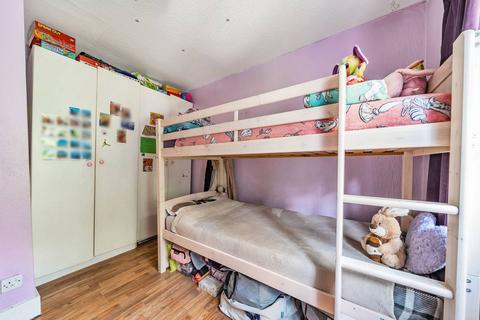 4 Conway Grove, London, W3 6UJ