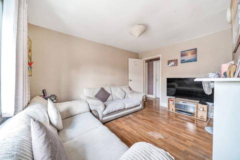 4 Conway Grove, London, W3 6UJ