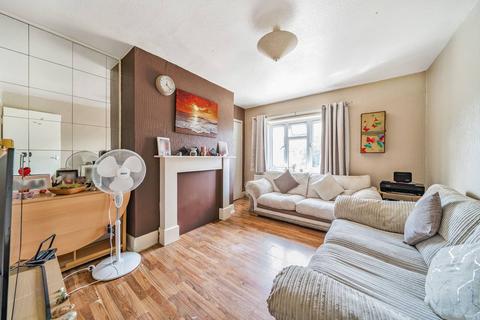 4 Conway Grove, London, W3 6UJ