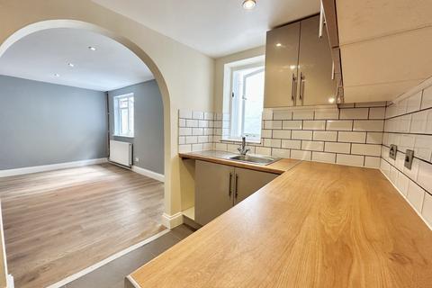3 bedroom end of terrace house for sale, Silver Street, EX32 8HR