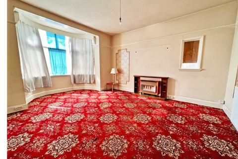 47 Gyllyngdune Gardens, Ilford, IG3 9HJ