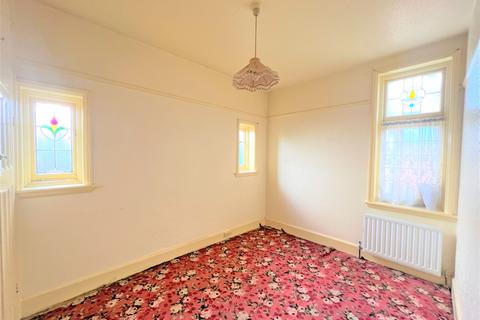 47 Gyllyngdune Gardens, Ilford, IG3 9HJ
