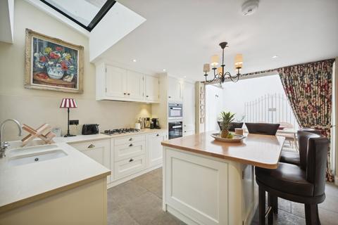 4 bedroom terraced house for sale, Radnor Walk, London