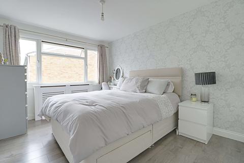 22 Pembroke Road, Basingstoke, RG23 8QH