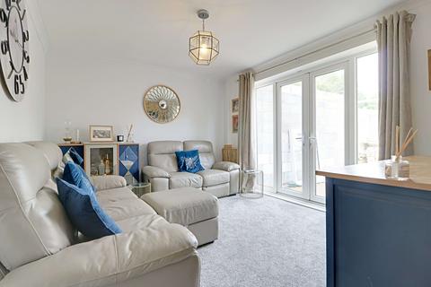 22 Pembroke Road, Basingstoke, RG23 8QH