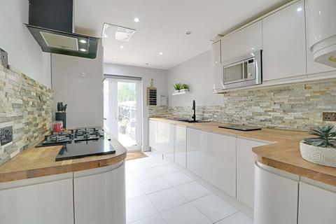 22 Pembroke Road, Basingstoke, RG23 8QH