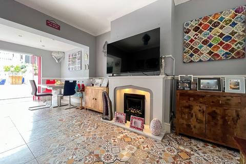 3 bedroom semi-detached house for sale - Airport Road, Bristol, BS14