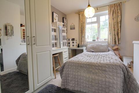 22 Birchwood, Chineham, Basingstoke, RG24 8TY