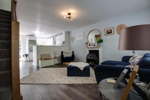 5 Birchwood, Chineham, Basingstoke, RG24 8TY