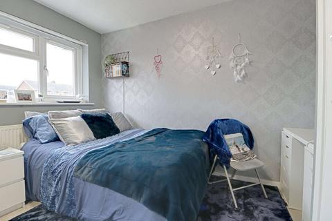 215 Britten Road, Brighton Hill, Basingstoke, RG22 4HW