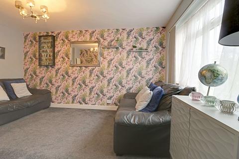 215 Britten Road, Brighton Hill, Basingstoke, RG22 4HW