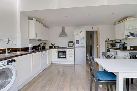 22 Burghfield Walk, Basingstoke, RG22 5AT