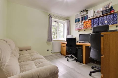 17 Coniston Road, Kempshott, Basingstoke, RG22 5HT
