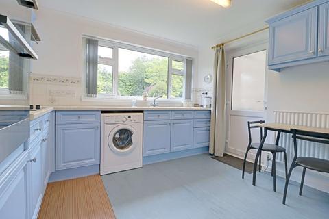 10 Coniston Road, Kempshott, Basingstoke, RG22 5HS