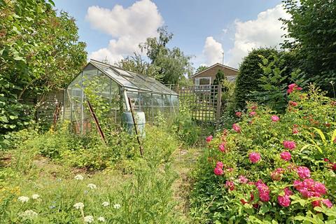10 Coniston Road, Kempshott, Basingstoke, RG22 5HS