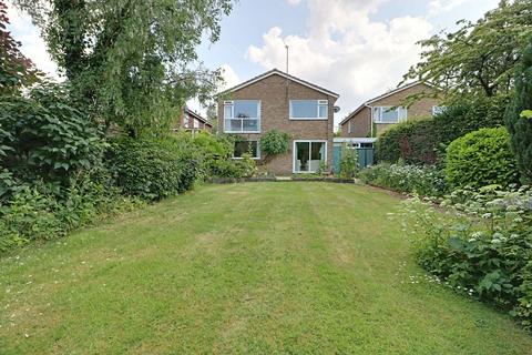 10 Coniston Road, Kempshott, Basingstoke, RG22 5HS