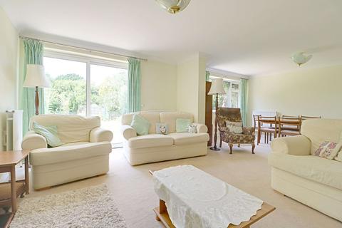 10 Coniston Road, Kempshott, Basingstoke, RG22 5HS