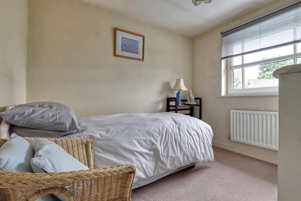 Bedroom 2 (Double)