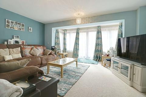 6 Downside Close, Basingstoke, RG24 9GU