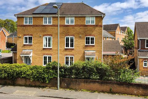 95 Ferndown Close, Beggarwood, Basingstoke, RG22 4SF