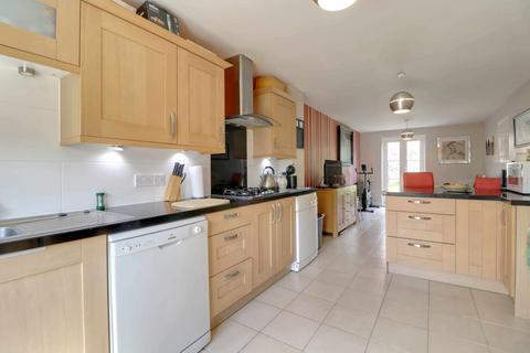 95 Ferndown Close, Beggarwood, Basingstoke, RG22 4SF