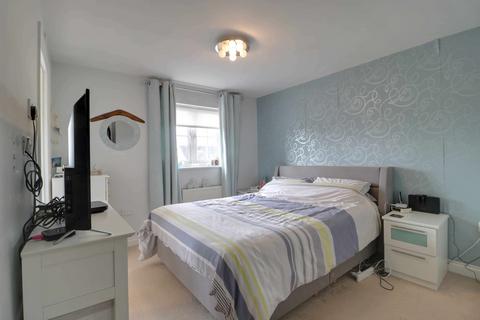 95 Ferndown Close, Beggarwood, Basingstoke, RG22 4SF