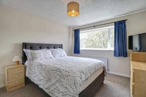 30 Grainger Close, Basingstoke, RG22 4DY